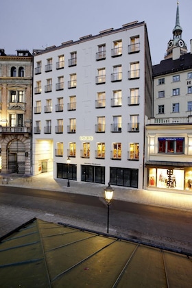 Gallery - Louis Hotel