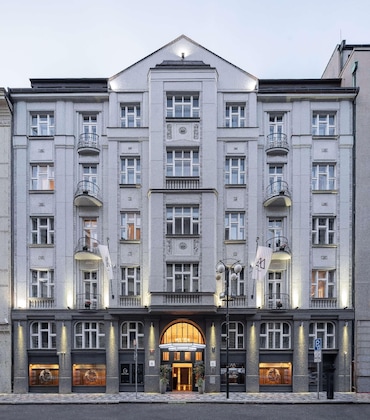 Gallery - The Emblem Hotel