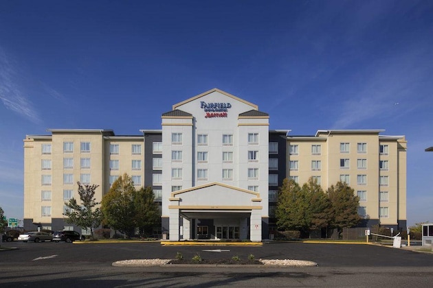 Gallery - Fairfield Inn & Suites Newark Liberty International Airport