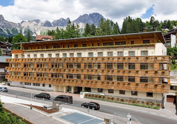 Gallery - Radisson Residences Savoia Palace Cortina D’Ampezzo
