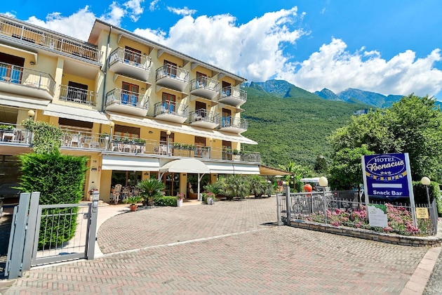 Gallery - Eco Hotel Benacus