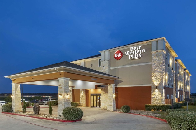 Gallery - Best Western Plus Longhorn Inn & Suites