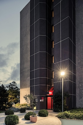 Gallery - Ibis Créteil