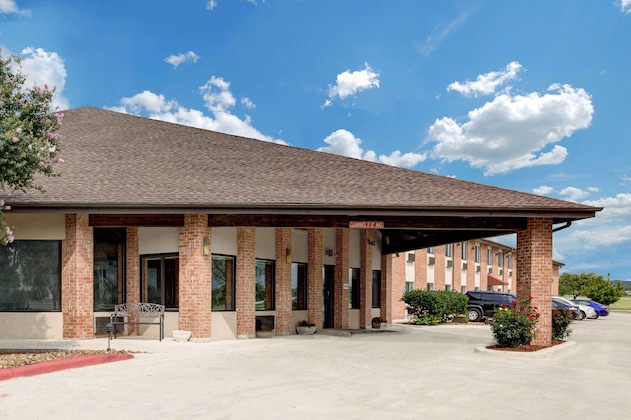 Gallery - Baymont Inn & Suites By Wyndham San Marcos Outlet Malls