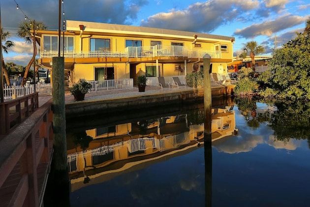Gallery - Bayview Plaza Waterfront Resort