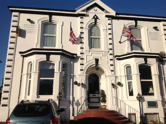 Gallery - Balmoral Lodge Hotel