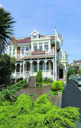 Gallery - Queenswood Hotel