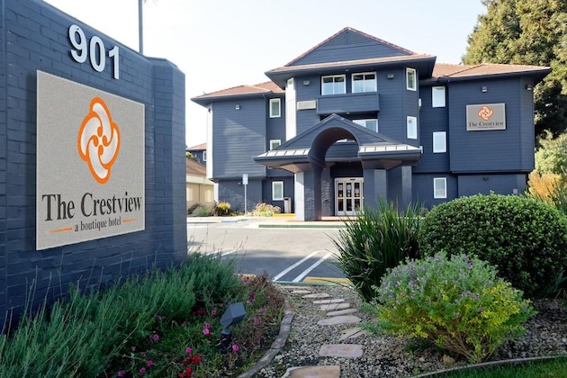 Gallery - The Crestview
