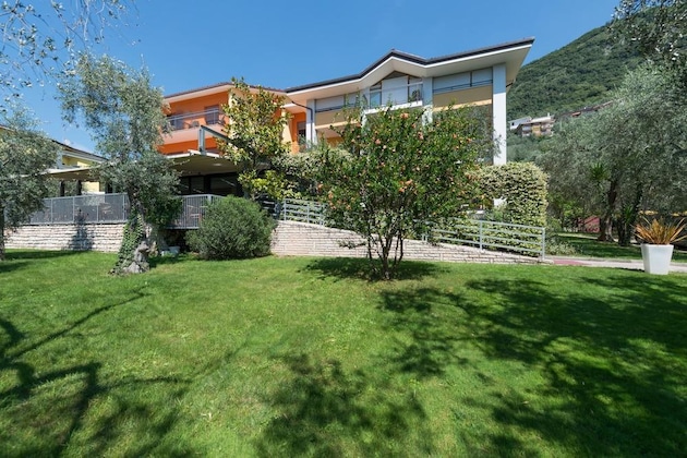 Gallery - Catullo