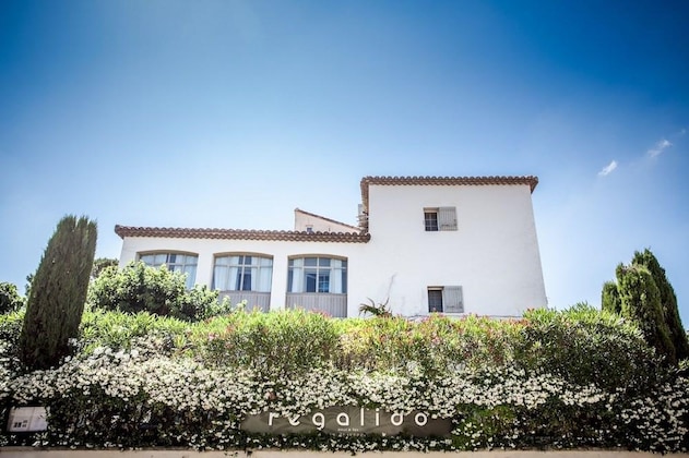 Gallery - La Regalido