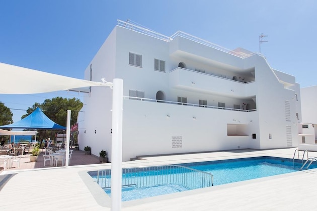 Gallery - Apartamentos Typic Art