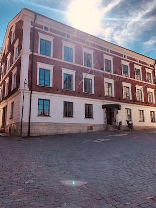 Gallery - Donners Hotel