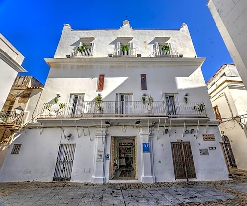 Gallery - La Casa De La Favorita