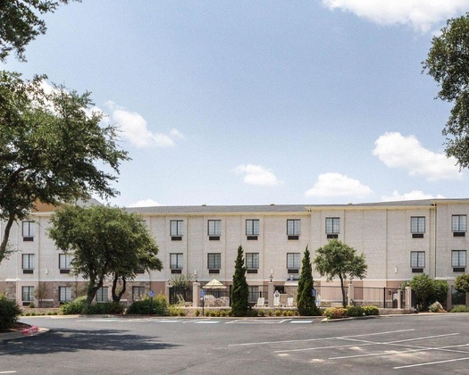 Gallery - Comfort Inn & Suites Burnet