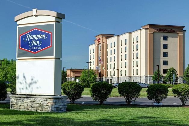 Gallery - Hampton Inn Neptune Wall