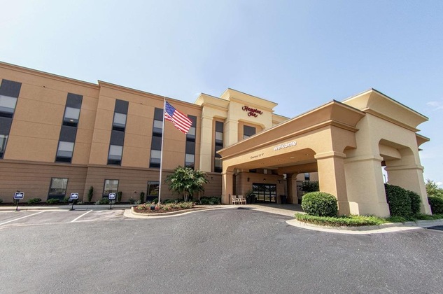 Gallery - Hampton Inn Winfield