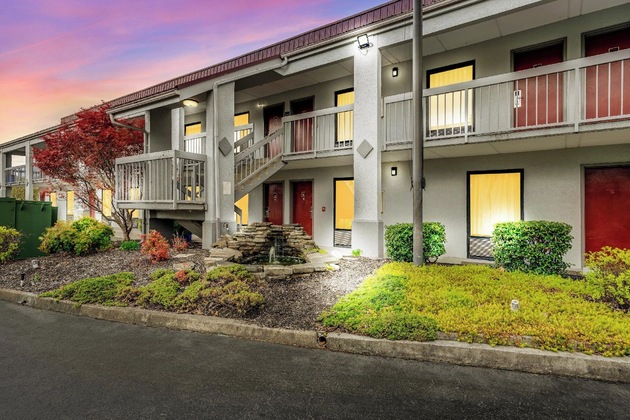Gallery - Red Roof Inn Kingsport