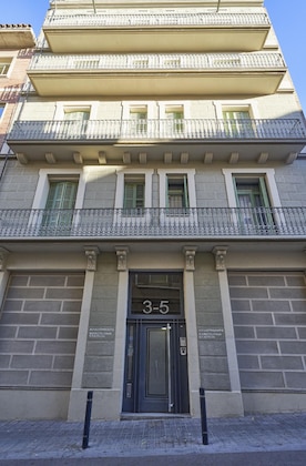 Gallery - Barcelona Sants Station Apartments