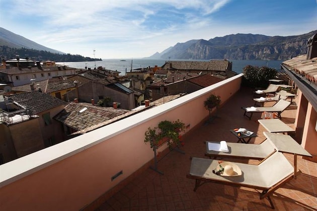 Gallery - Hotel Lago Di Garda