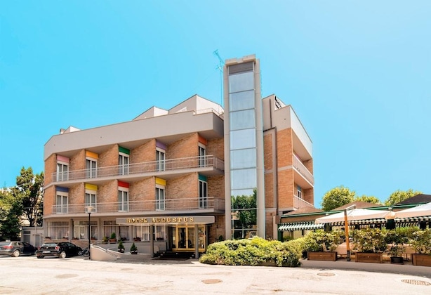 Gallery - Hotel Augustus