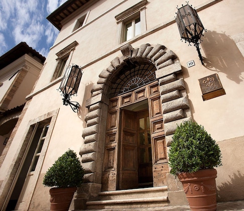Gallery - Palazzo Seneca