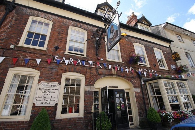 Gallery - The Saracens Head Hotel
