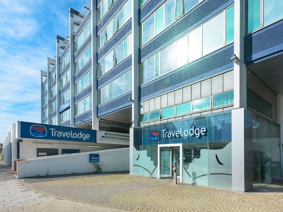 Gallery - Travelodge London Teddington