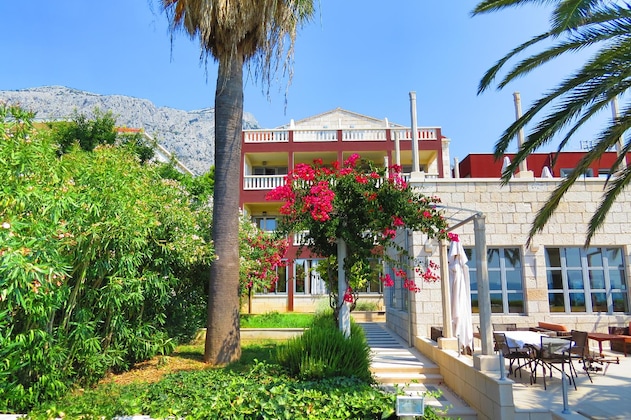 Gallery - Hotel Indijan