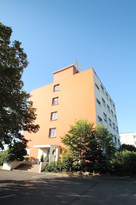 Gallery - Adonis Lyon Est Hôtel Artys