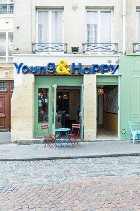 Gallery - Young And Happy Latin Quarter By Hiphophostels