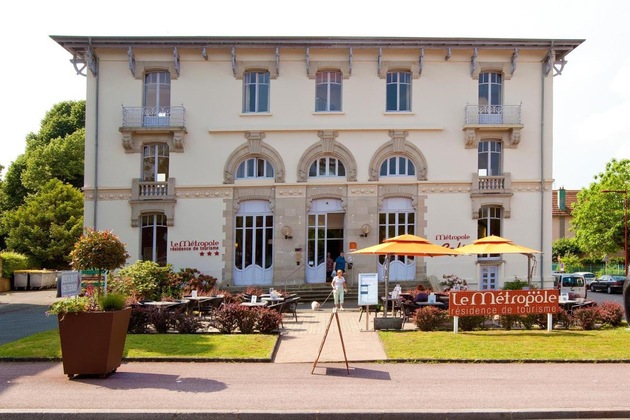 Gallery - Le Métropole