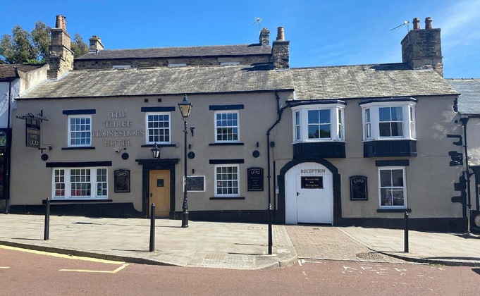 Gallery - The Three Horseshoes Hotel