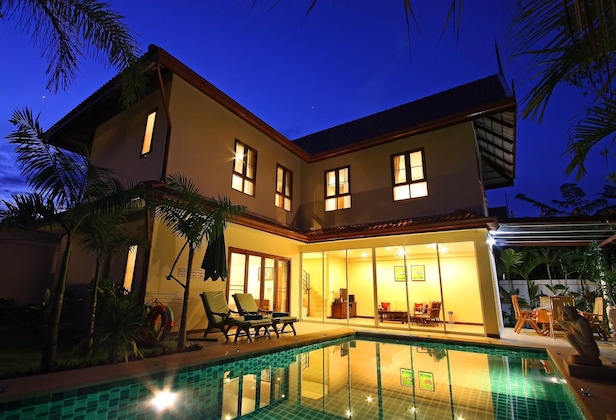 Gallery - At Pool Villa Resort