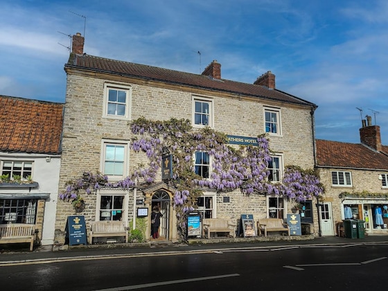 Gallery - The Feathers Hotel