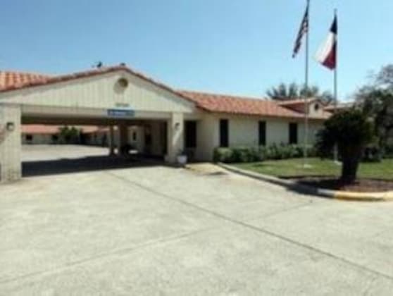 Gallery - Executive Inn