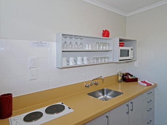 Gallery - Airport Harbour View Motel