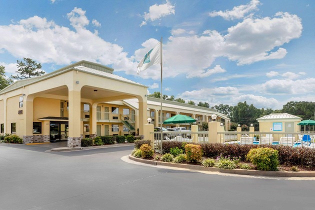 Gallery - Quality Inn Mccomb