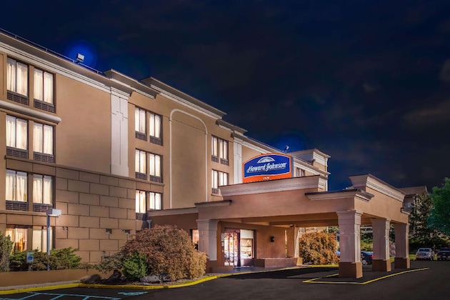 Gallery - Howard Johnson By Wyndham Suffern
