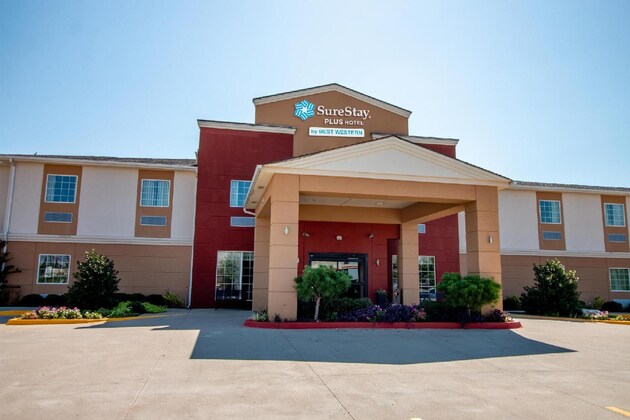 Gallery - SureStay Plus Hotel by Best Western Owasso Tulsa North