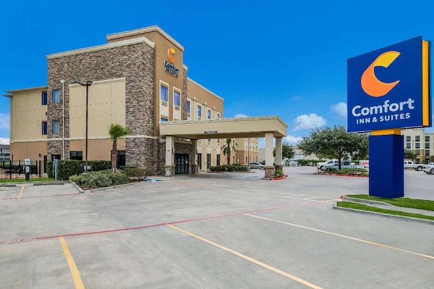 Gallery - Comfort Inn & Suites Victoria North