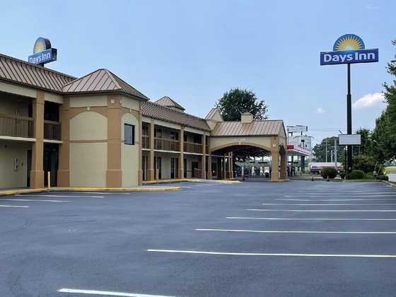 Gallery - Days Inn By Wyndham Oak Grove Ft. Campbell