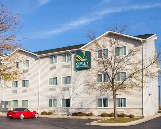 Gallery - Quality Inn & Suites Loves Park