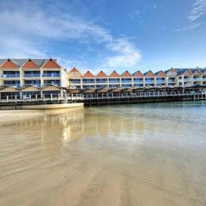 Gallery - Dolphin Quay Apartments