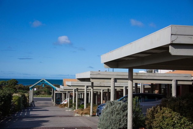 Gallery - Beachfront Motel