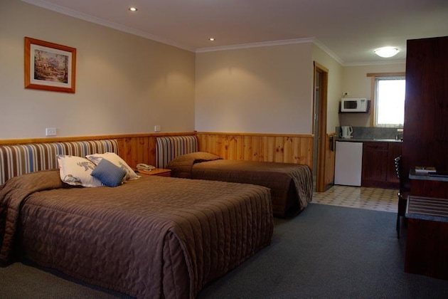Gallery - Kentish Hills Retreat