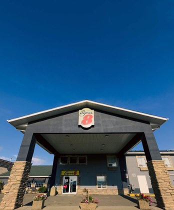 Gallery - Super 8 By Wyndham Dawson Creek