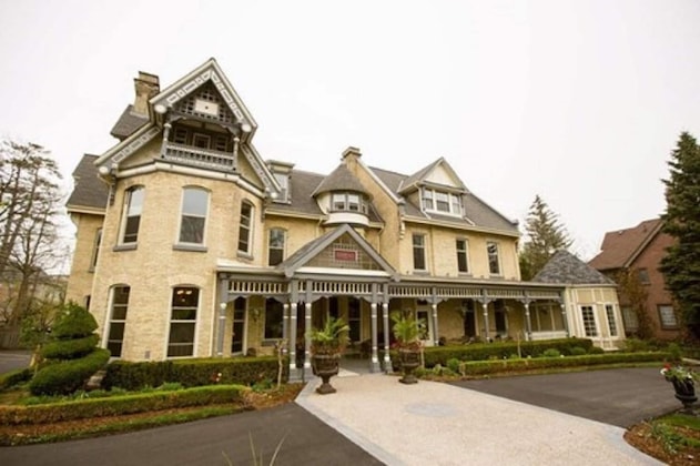 Gallery - Idlewyld Inn & Spa