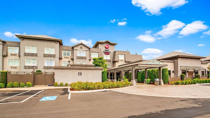 Gallery - Best Western Plus Pitt Meadows Inn & Suites