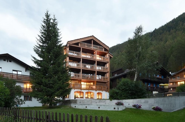 Gallery - Europe Hotel & Spa