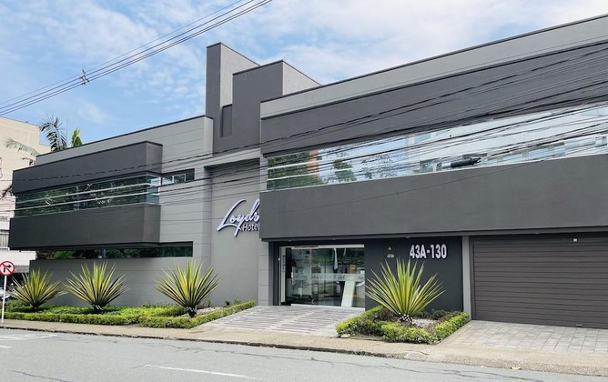Gallery - Loyds Hotel